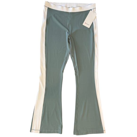 Lululemon Nulu Flared Pant | Crater Blue | Sz 14 | NWT - Picture 4 of 8